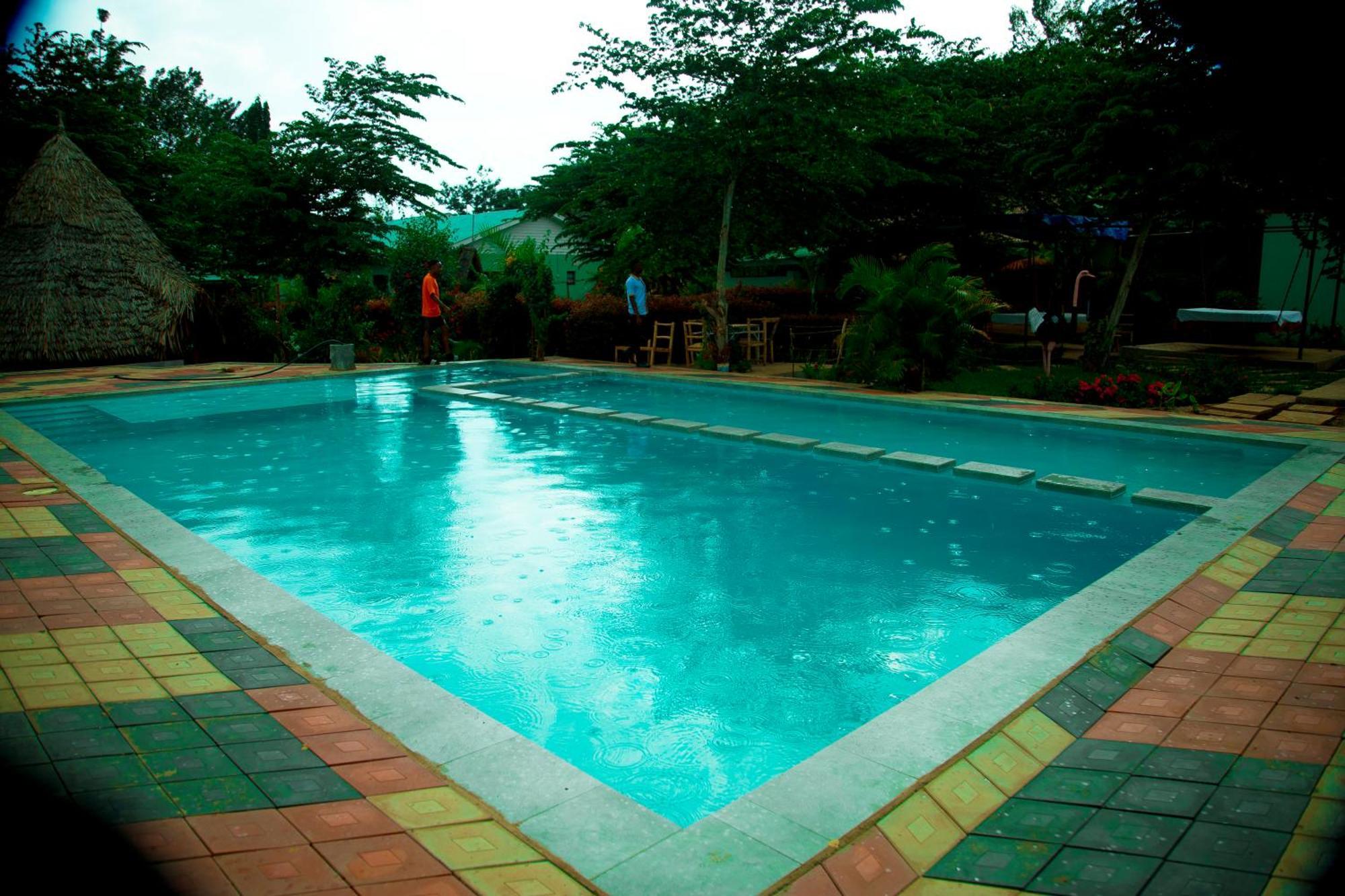 Royal Wonders Hotel Moshi Esterno foto