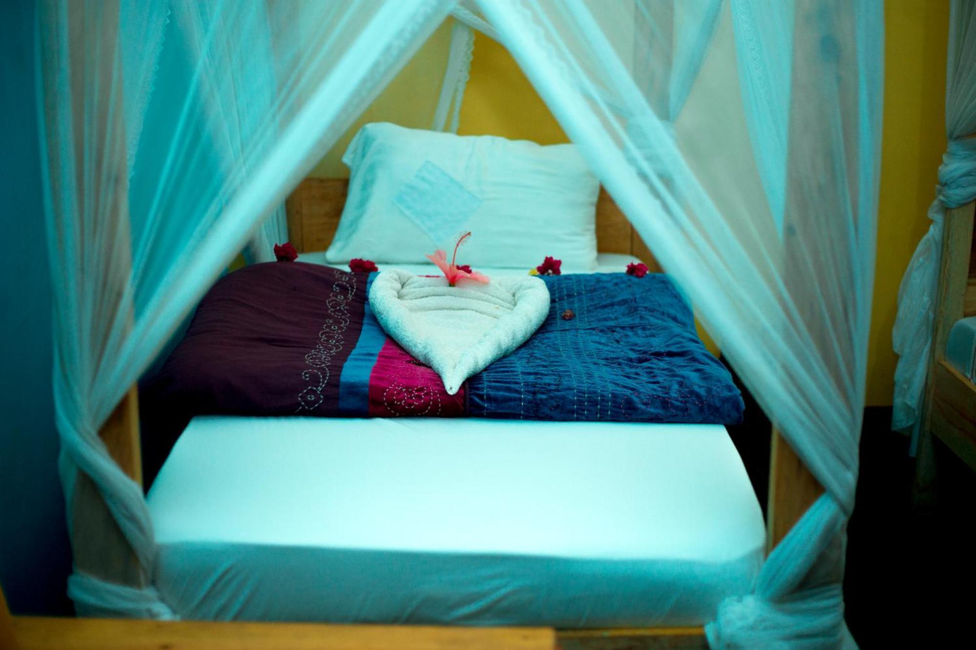 Royal Wonders Hotel Moshi Esterno foto